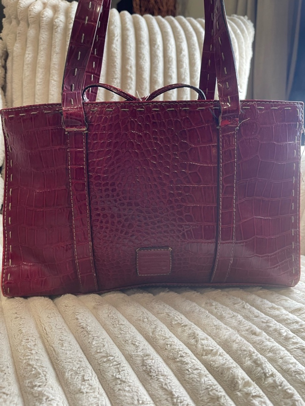 Liz Claiborne Croc-Embossed Tote in Deep Wine - Picture 5 of 9